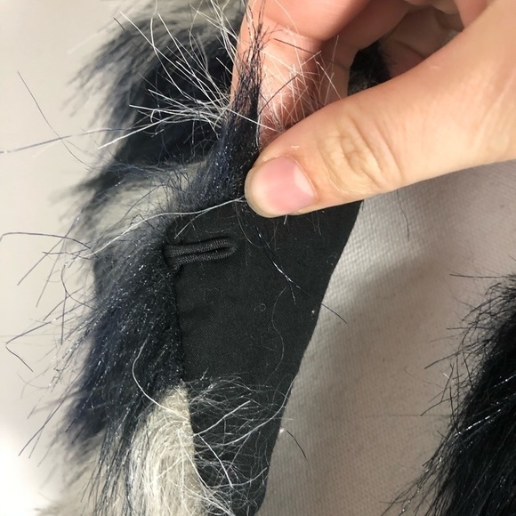 n:Philanthropy Faux Fur Vest NWT Small Blue White - Picture 5 of 8